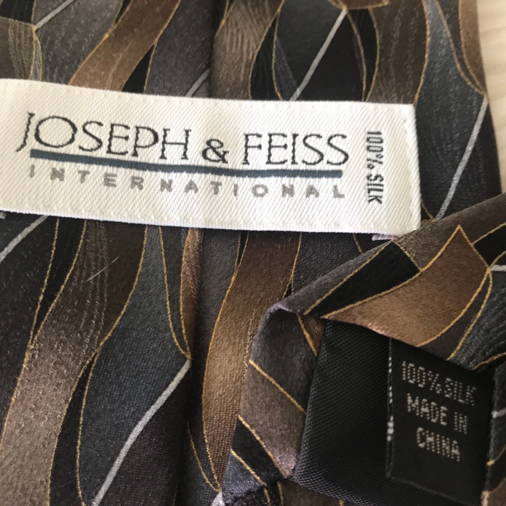 All Silk Necktie by Joseph & Feiss International - Picture 5 of 9